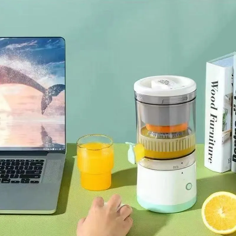 Automatic juicer - wireless and USB rechargeable