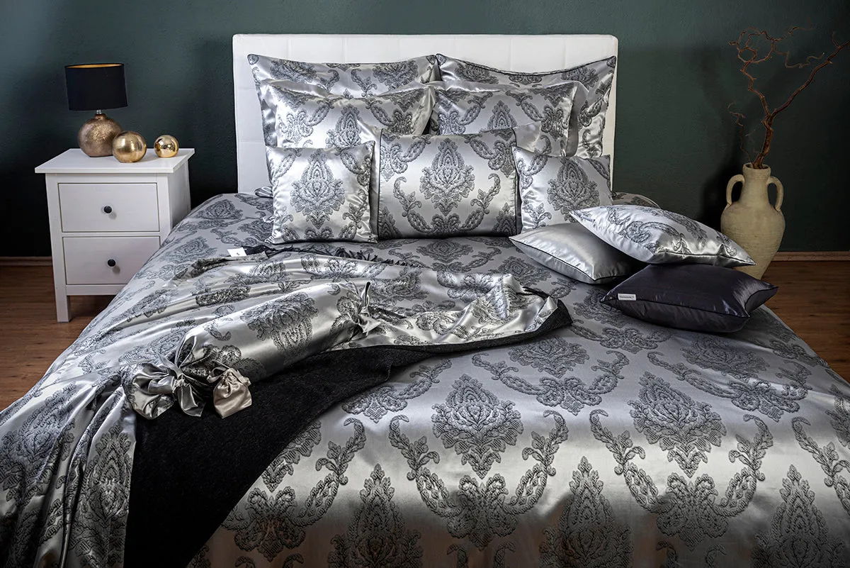 Avianos Black Pure Mulberry Silk Complete Bed Set