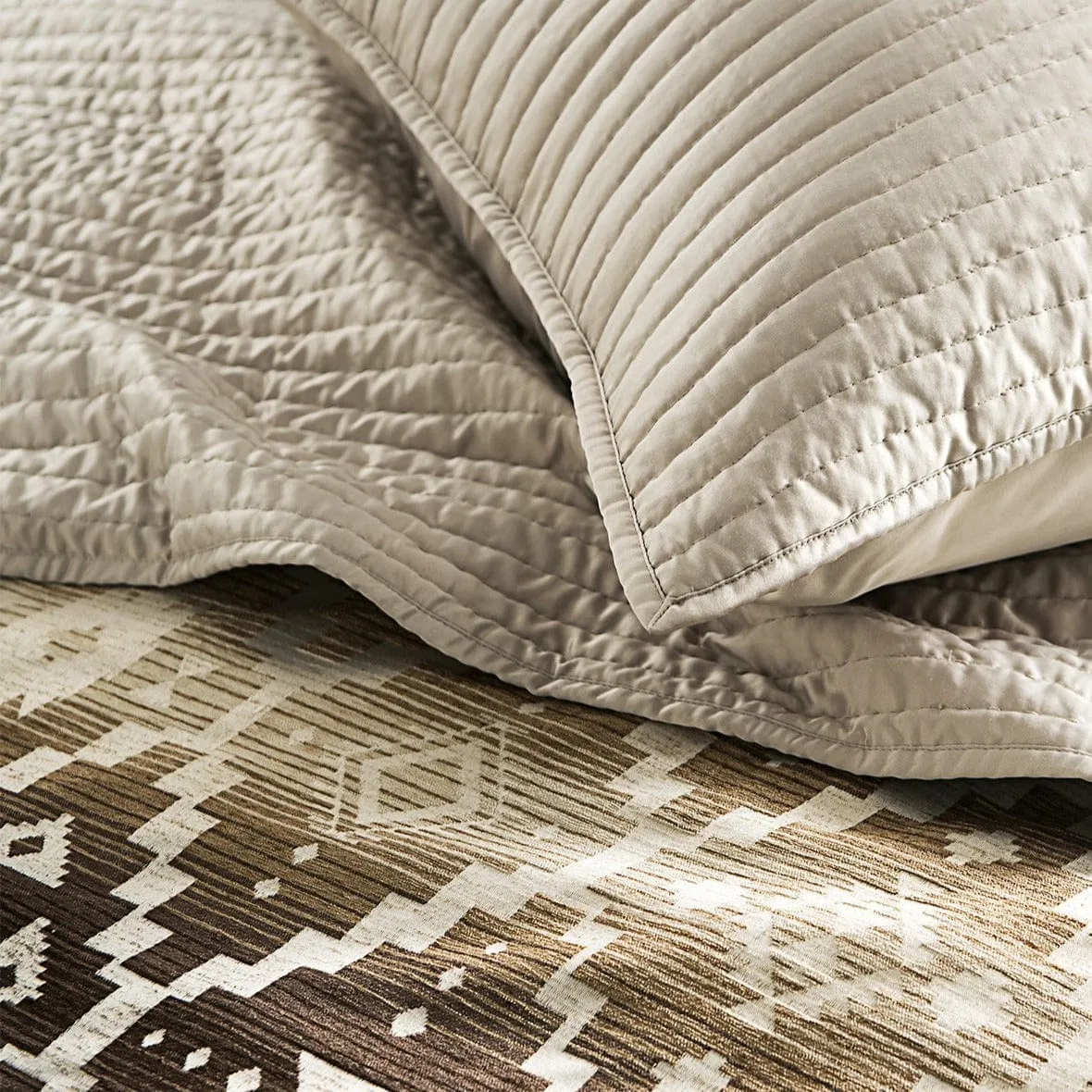 Chalet Aztec Bedding Set