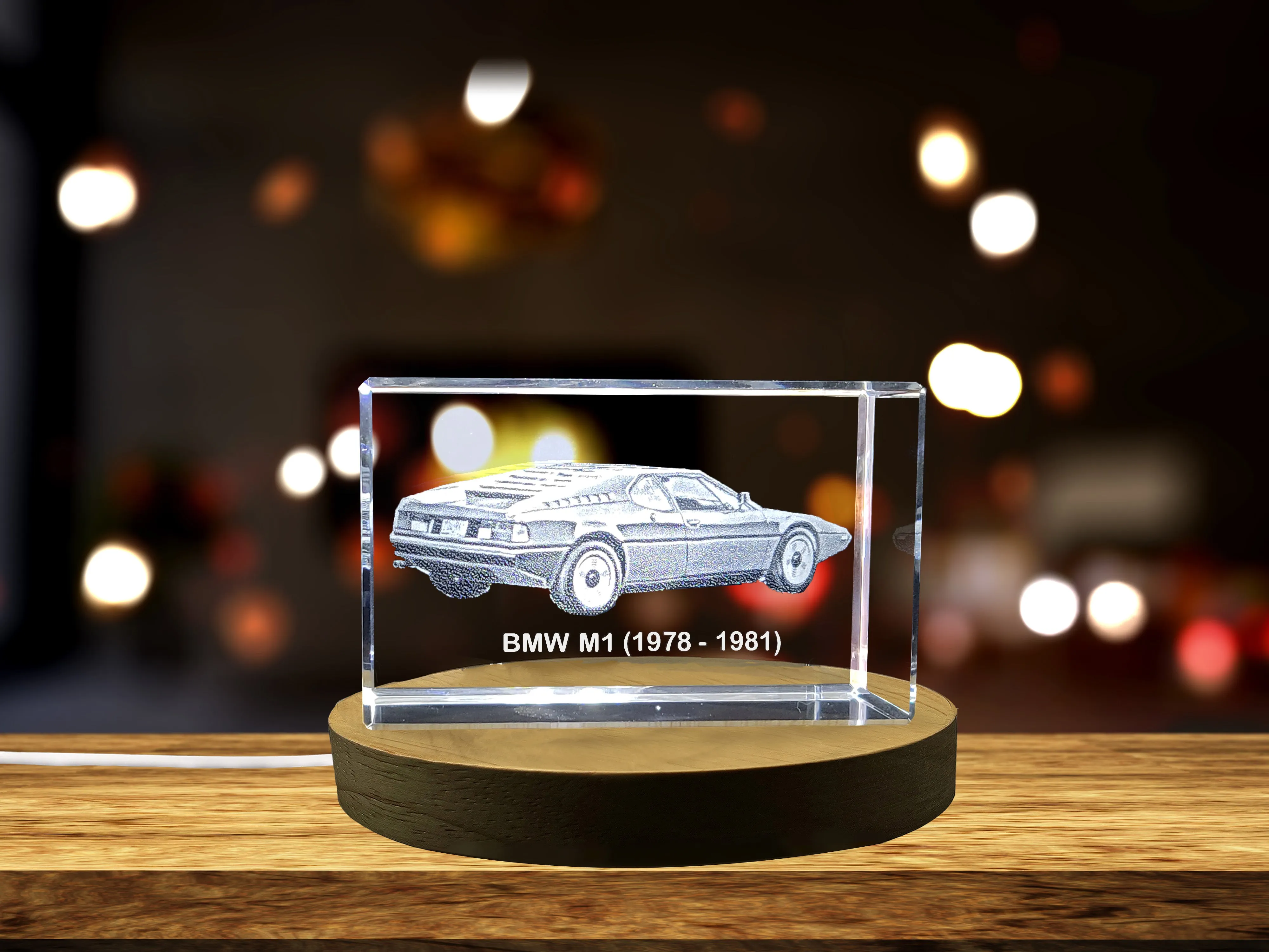 Legendary Powerhouse: BMW M1 (1978–1981) - 3D Engraved Crystal Tribute