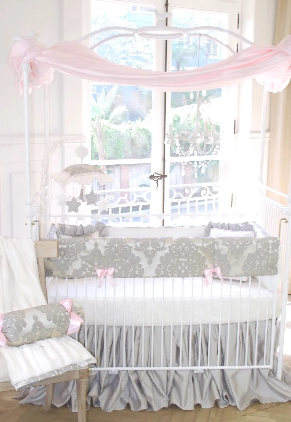 LuLu  4 Piece Crib Bedding Set