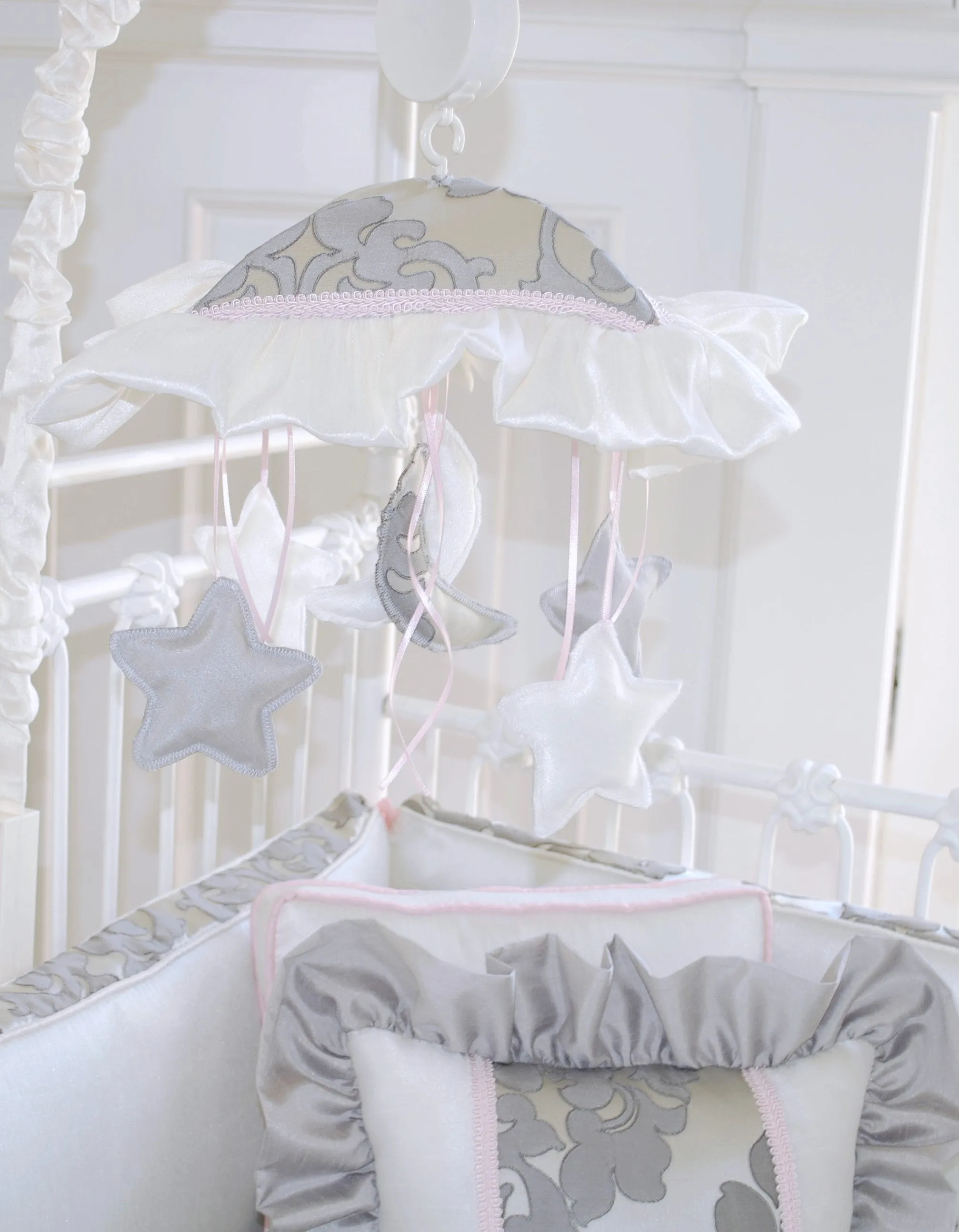 LuLu  4 Piece Crib Bedding Set