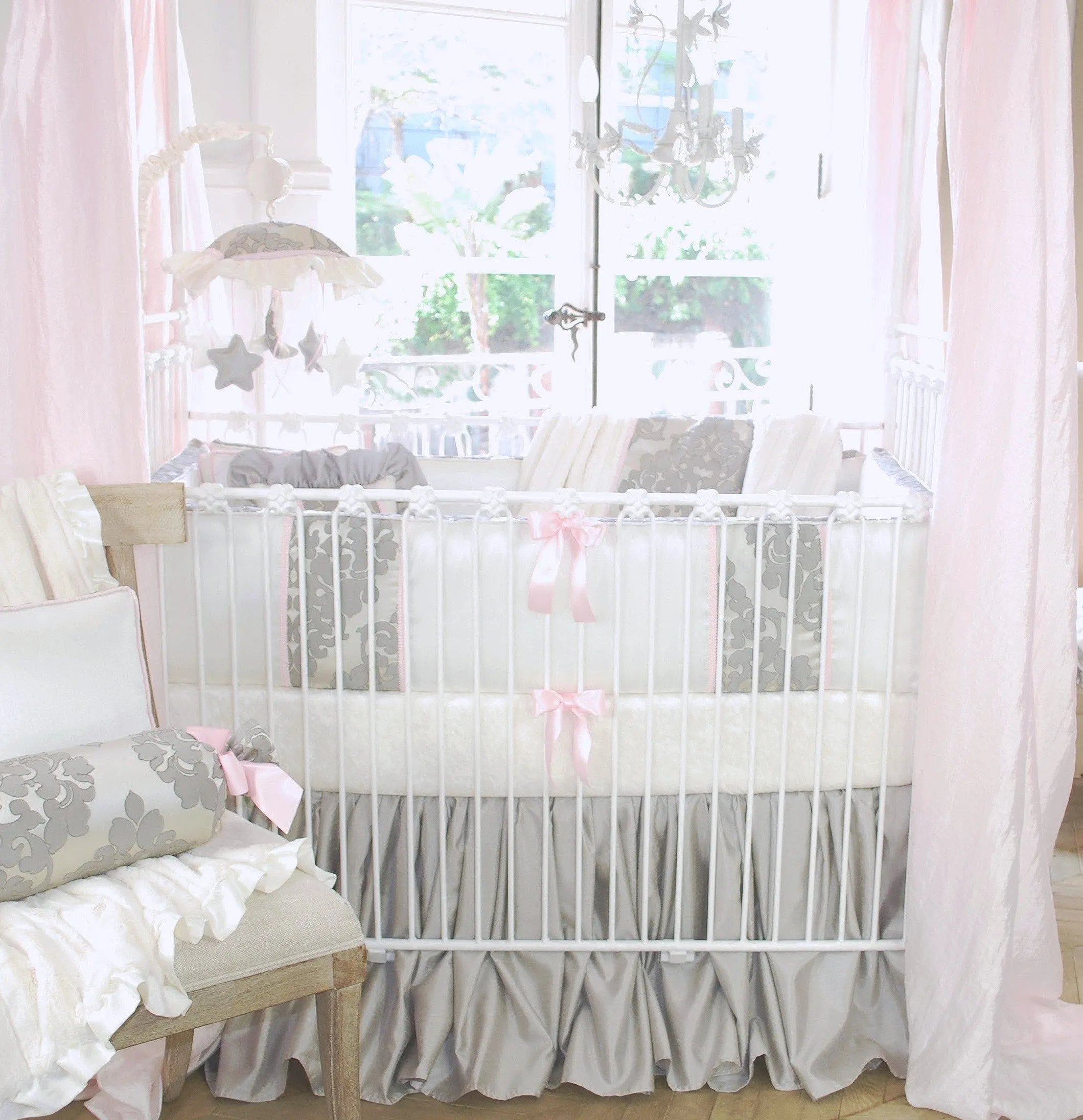 LuLu  4 Piece Crib Bedding Set