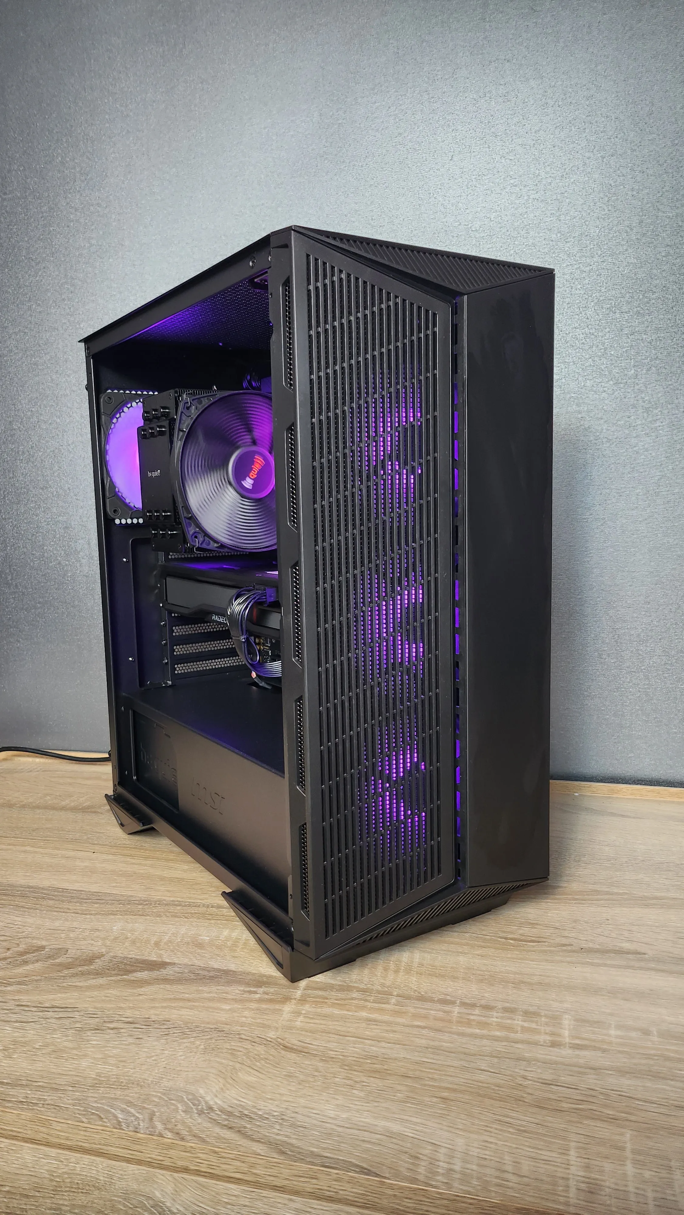 MSI PC Case MPG Gungnir 111R