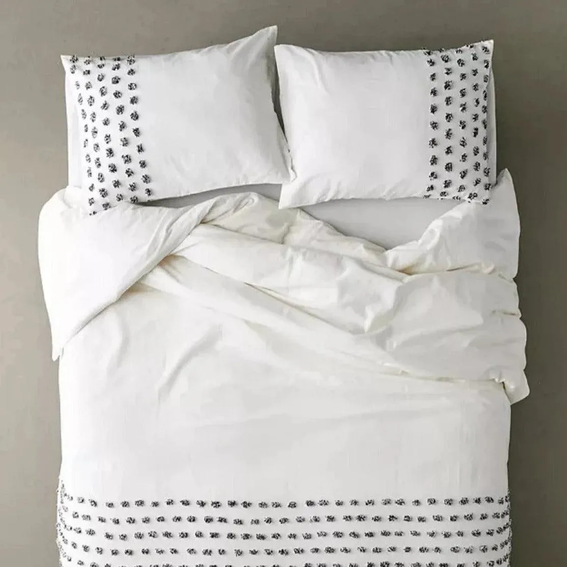 New Dotted Tufted Duvet Cover Set