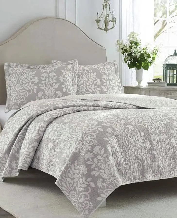 Rowland Grey Quilt Set