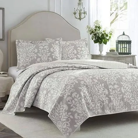 Rowland Grey Quilt Set