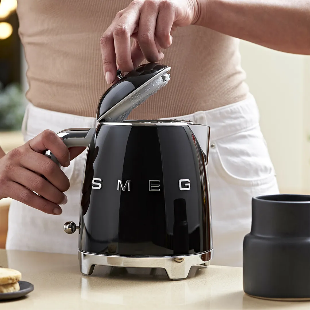 SMEG KLF05 (Variety of Colours) 0.8L 50’s Retro Style Mini Electric Kettle