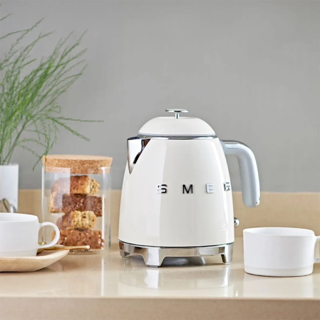 SMEG KLF05 (Variety of Colours) 0.8L 50’s Retro Style Mini Electric Kettle